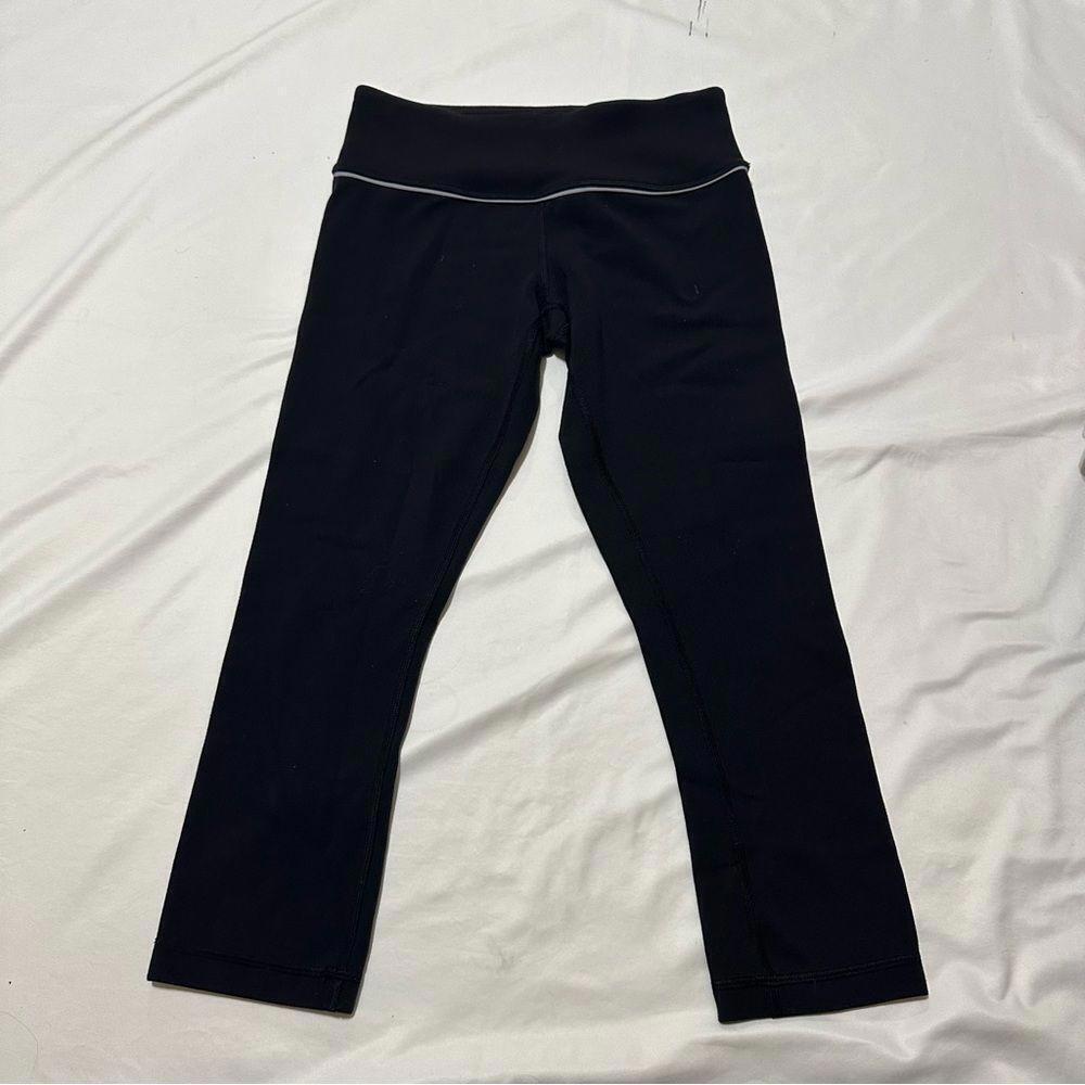 Lululemon Yoga Black Silver Wunder Under Crop leggings